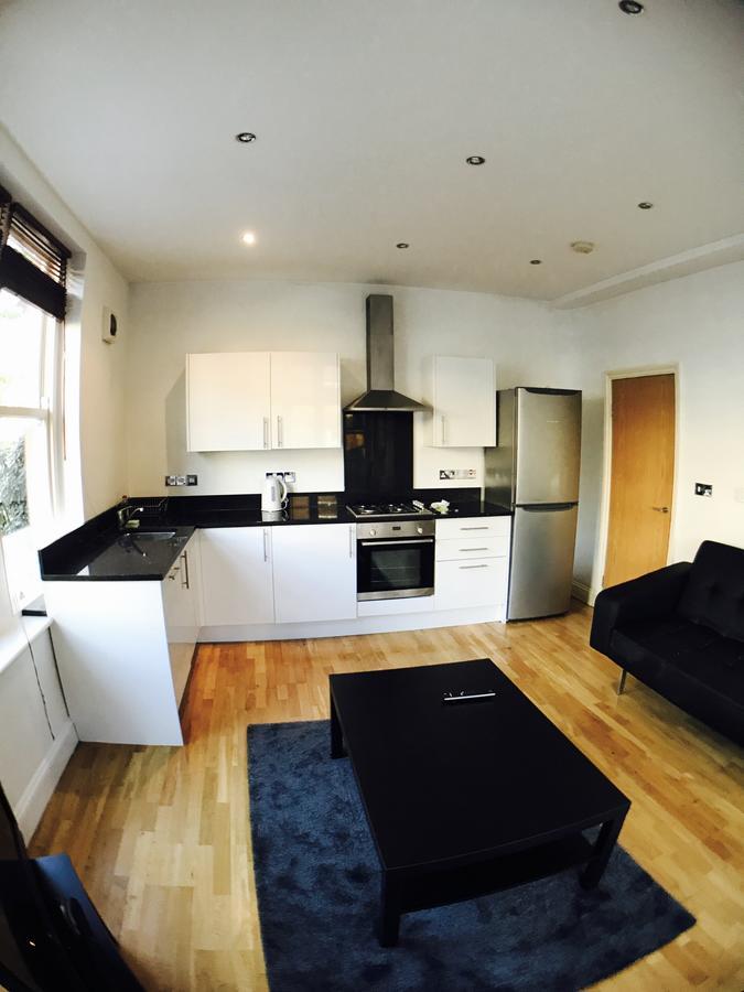 361 Queenstown Road Appartamento